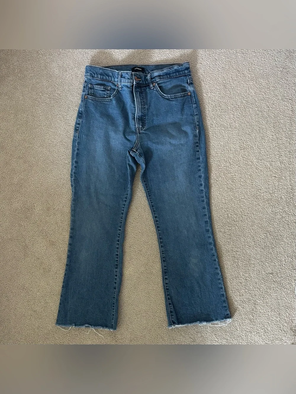 Express Cropped Flare Jeans - Picture 2 of 8